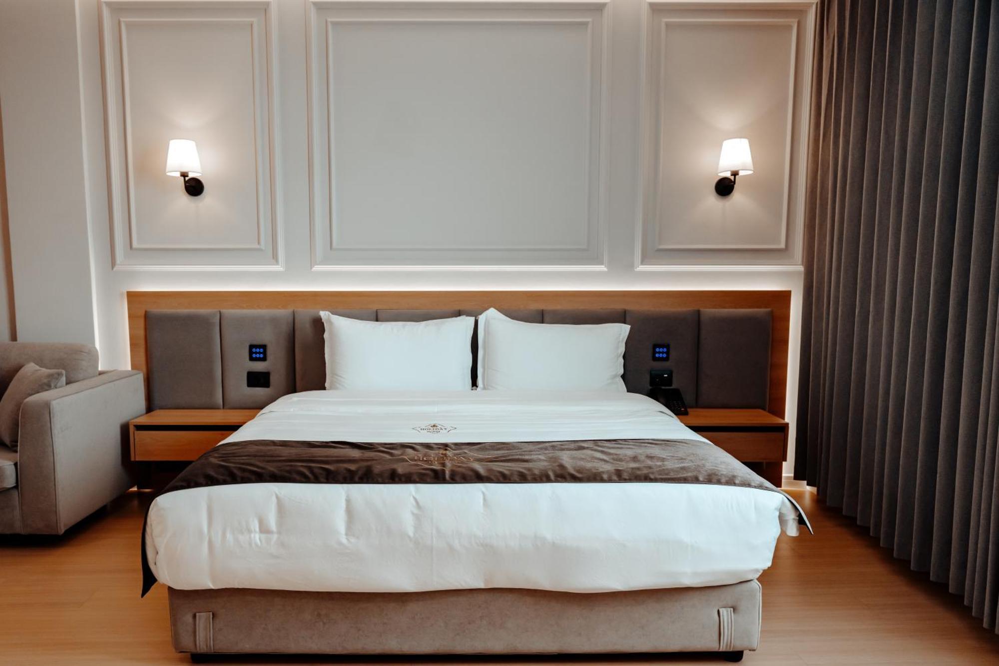 Holiday Hotel Rinas Buitenkant foto